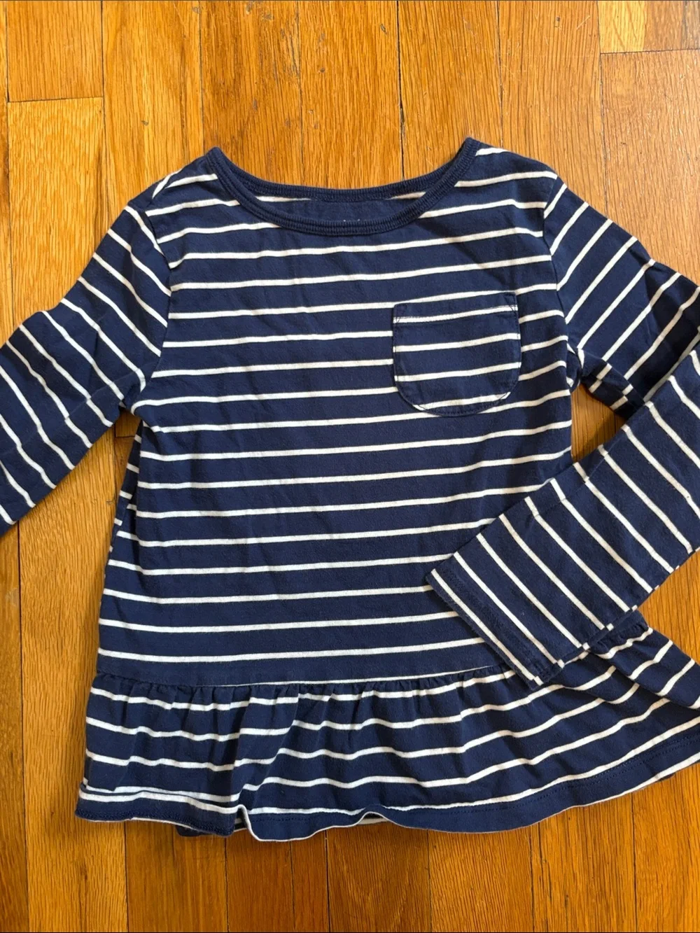 Carter’s & Oshkosh T-shirt 4t toddler girl, bundle of 2